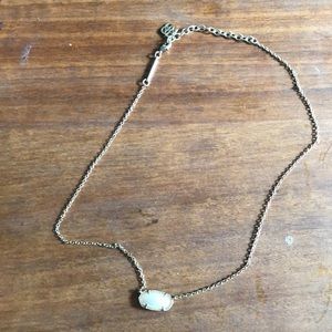 Kendra Scott Elisa White Pearl necklace